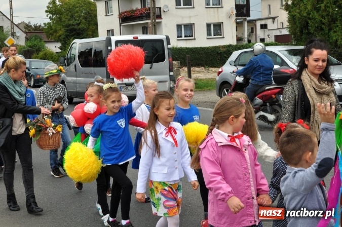 Zdjęcie w galerii na portalu naszraciborz.pl: Dożynki miejskie w Sudole - zobacz korowód na wideo wiadomości z regionu