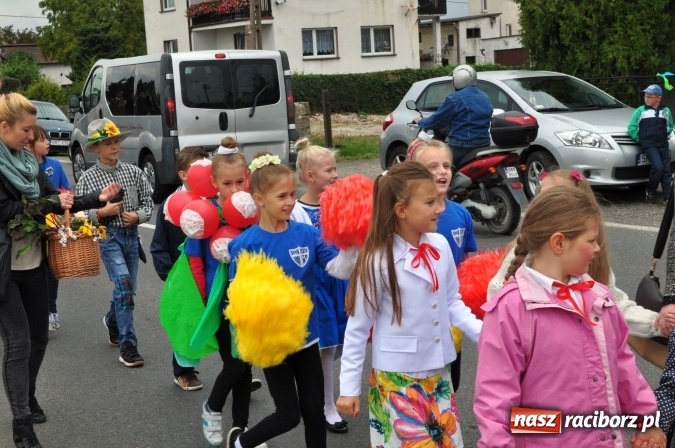 Zdjęcie w galerii na portalu naszraciborz.pl: Dożynki miejskie w Sudole - zobacz korowód na wideo wiadomości z regionu