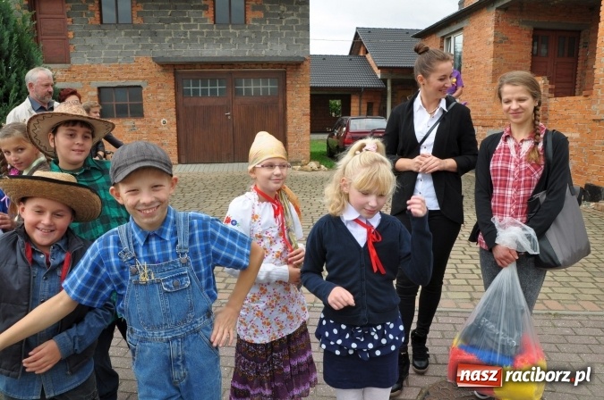 Zdjęcie w galerii na portalu naszraciborz.pl: Dożynki miejskie w Sudole - zobacz korowód na wideo wiadomości z regionu