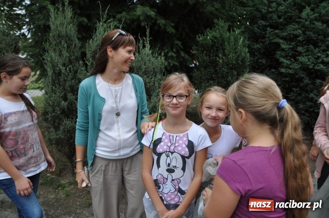 Zdjęcie w galerii na portalu naszraciborz.pl: Wyprawa - poprawa - uczniowie osiemnastki sprzątali świat wiadomości z regionu