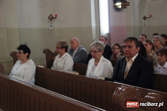 Zdjęcie w galerii na portalu naszraciborz.pl: Rewia, Miraż, zabawa, rozgrywki sportowe i podwójna tęcza, czyli atrakcje II Wielkiego Pikniku Rodzinnego w Wojnowicach wiadomości z regionu