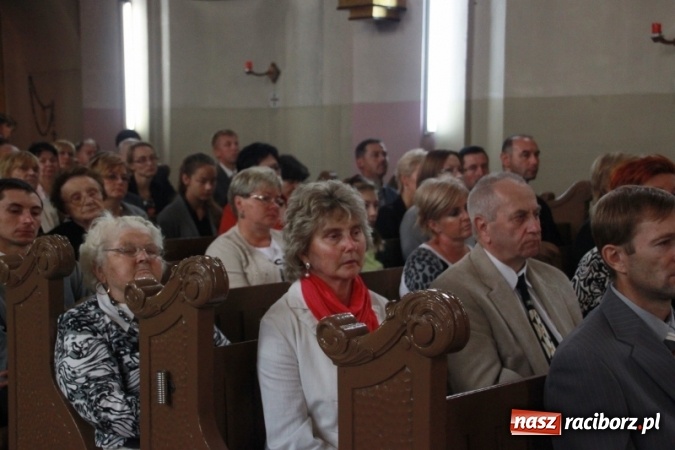 Zdjęcie w galerii na portalu naszraciborz.pl: Rewia, Miraż, zabawa, rozgrywki sportowe i podwójna tęcza, czyli atrakcje II Wielkiego Pikniku Rodzinnego w Wojnowicach wiadomości z regionu