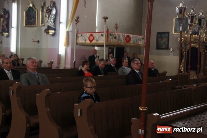 Zdjęcie w galerii na portalu naszraciborz.pl: Rewia, Miraż, zabawa, rozgrywki sportowe i podwójna tęcza, czyli atrakcje II Wielkiego Pikniku Rodzinnego w Wojnowicach wiadomości z regionu