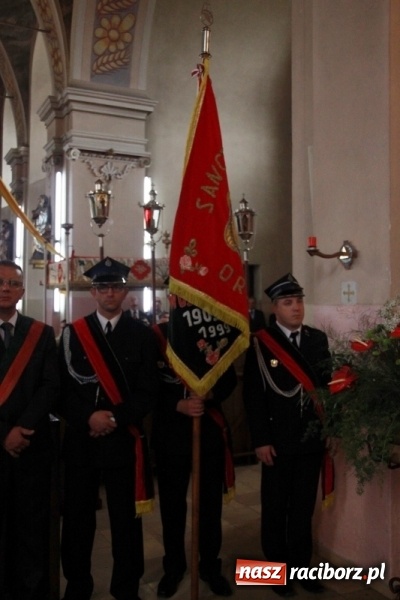 Zdjęcie w galerii na portalu naszraciborz.pl: Rewia, Miraż, zabawa, rozgrywki sportowe i podwójna tęcza, czyli atrakcje II Wielkiego Pikniku Rodzinnego w Wojnowicach wiadomości z regionu