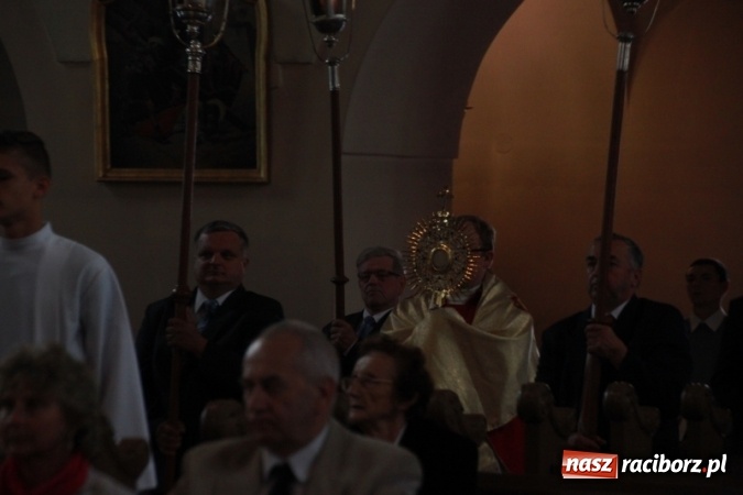 Zdjęcie w galerii na portalu naszraciborz.pl: Rewia, Miraż, zabawa, rozgrywki sportowe i podwójna tęcza, czyli atrakcje II Wielkiego Pikniku Rodzinnego w Wojnowicach wiadomości z regionu