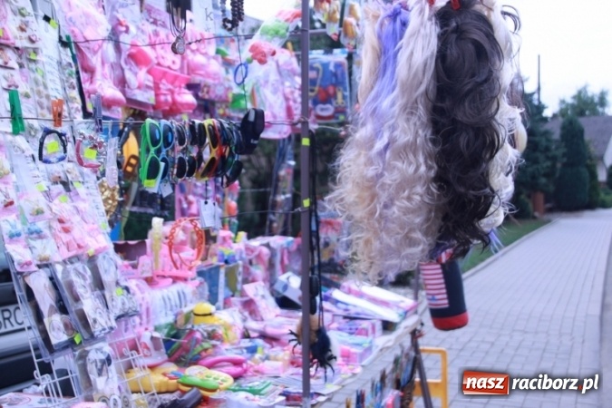 Zdjęcie w galerii na portalu naszraciborz.pl: Rewia, Miraż, zabawa, rozgrywki sportowe i podwójna tęcza, czyli atrakcje II Wielkiego Pikniku Rodzinnego w Wojnowicach wiadomości z regionu