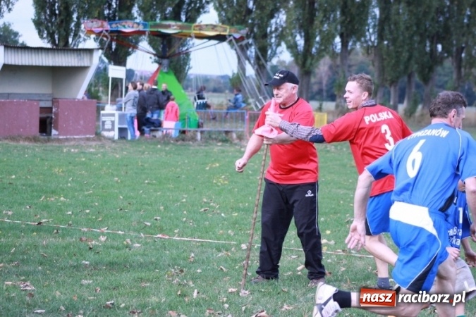 Zdjęcie w galerii na portalu naszraciborz.pl: Rewia, Miraż, zabawa, rozgrywki sportowe i podwójna tęcza, czyli atrakcje II Wielkiego Pikniku Rodzinnego w Wojnowicach wiadomości z regionu