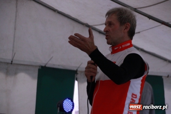 Zdjęcie w galerii na portalu naszraciborz.pl: Rewia, Miraż, zabawa, rozgrywki sportowe i podwójna tęcza, czyli atrakcje II Wielkiego Pikniku Rodzinnego w Wojnowicach wiadomości z regionu