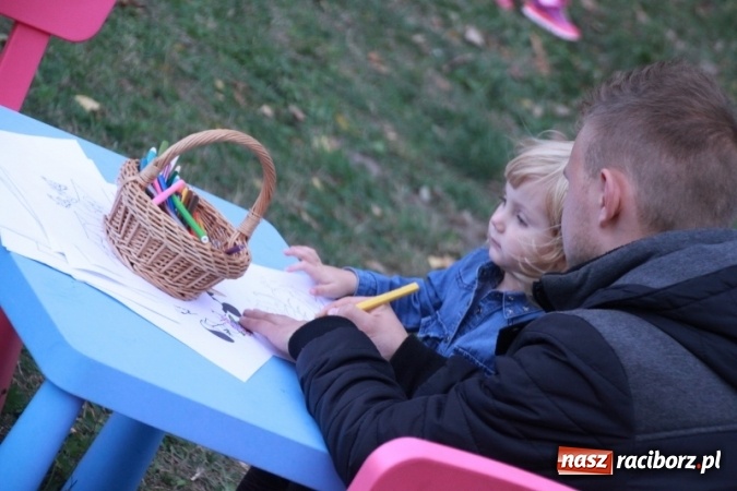 Zdjęcie w galerii na portalu naszraciborz.pl: Rewia, Miraż, zabawa, rozgrywki sportowe i podwójna tęcza, czyli atrakcje II Wielkiego Pikniku Rodzinnego w Wojnowicach wiadomości z regionu