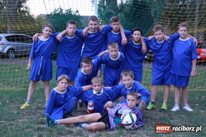 Zdjęcie w galerii na portalu naszraciborz.pl: Rewia, Miraż, zabawa, rozgrywki sportowe i podwójna tęcza, czyli atrakcje II Wielkiego Pikniku Rodzinnego w Wojnowicach wiadomości z regionu