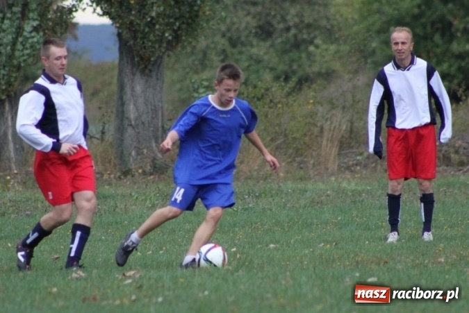 Zdjęcie w galerii na portalu naszraciborz.pl: Rewia, Miraż, zabawa, rozgrywki sportowe i podwójna tęcza, czyli atrakcje II Wielkiego Pikniku Rodzinnego w Wojnowicach wiadomości z regionu