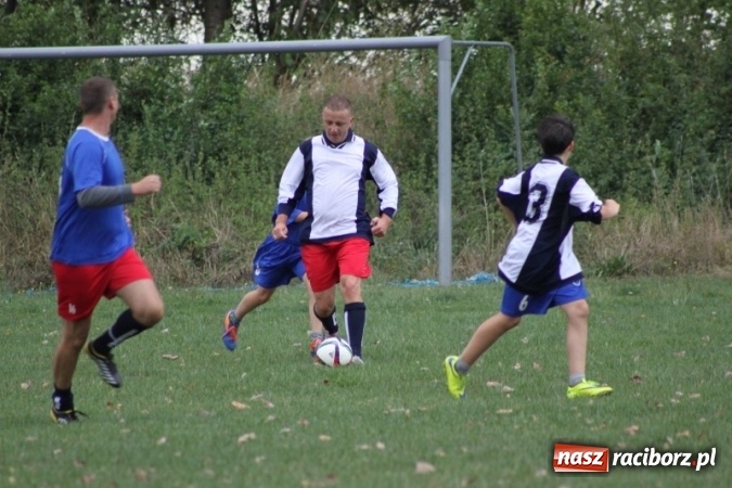 Zdjęcie w galerii na portalu naszraciborz.pl: Rewia, Miraż, zabawa, rozgrywki sportowe i podwójna tęcza, czyli atrakcje II Wielkiego Pikniku Rodzinnego w Wojnowicach wiadomości z regionu