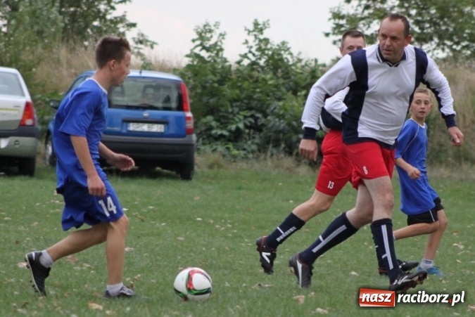 Zdjęcie w galerii na portalu naszraciborz.pl: Rewia, Miraż, zabawa, rozgrywki sportowe i podwójna tęcza, czyli atrakcje II Wielkiego Pikniku Rodzinnego w Wojnowicach wiadomości z regionu