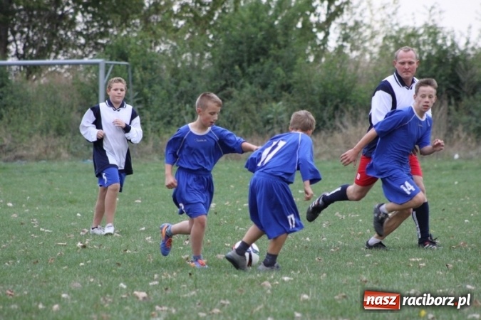 Zdjęcie w galerii na portalu naszraciborz.pl: Rewia, Miraż, zabawa, rozgrywki sportowe i podwójna tęcza, czyli atrakcje II Wielkiego Pikniku Rodzinnego w Wojnowicach wiadomości z regionu