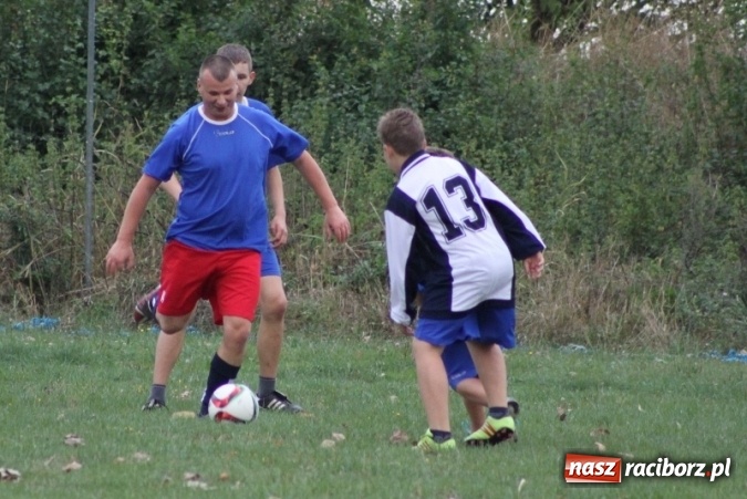 Zdjęcie w galerii na portalu naszraciborz.pl: Rewia, Miraż, zabawa, rozgrywki sportowe i podwójna tęcza, czyli atrakcje II Wielkiego Pikniku Rodzinnego w Wojnowicach wiadomości z regionu
