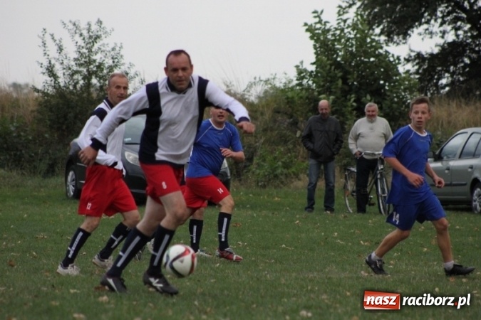 Zdjęcie w galerii na portalu naszraciborz.pl: Rewia, Miraż, zabawa, rozgrywki sportowe i podwójna tęcza, czyli atrakcje II Wielkiego Pikniku Rodzinnego w Wojnowicach wiadomości z regionu