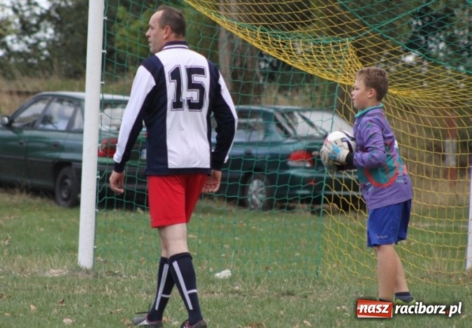Zdjęcie w galerii na portalu naszraciborz.pl: Rewia, Miraż, zabawa, rozgrywki sportowe i podwójna tęcza, czyli atrakcje II Wielkiego Pikniku Rodzinnego w Wojnowicach wiadomości z regionu