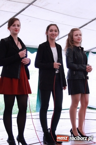 Zdjęcie w galerii na portalu naszraciborz.pl: Rewia, Miraż, zabawa, rozgrywki sportowe i podwójna tęcza, czyli atrakcje II Wielkiego Pikniku Rodzinnego w Wojnowicach wiadomości z regionu