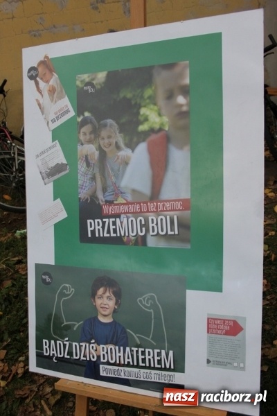 Zdjęcie w galerii na portalu naszraciborz.pl: Rewia, Miraż, zabawa, rozgrywki sportowe i podwójna tęcza, czyli atrakcje II Wielkiego Pikniku Rodzinnego w Wojnowicach wiadomości z regionu