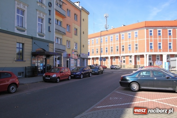Zdjęcie w galerii na portalu naszraciborz.pl: Lokal użytkowy  do wynajęcia lub sprzedaży  przy Placu Dworcowym w Raciborzu wiadomości z regionu