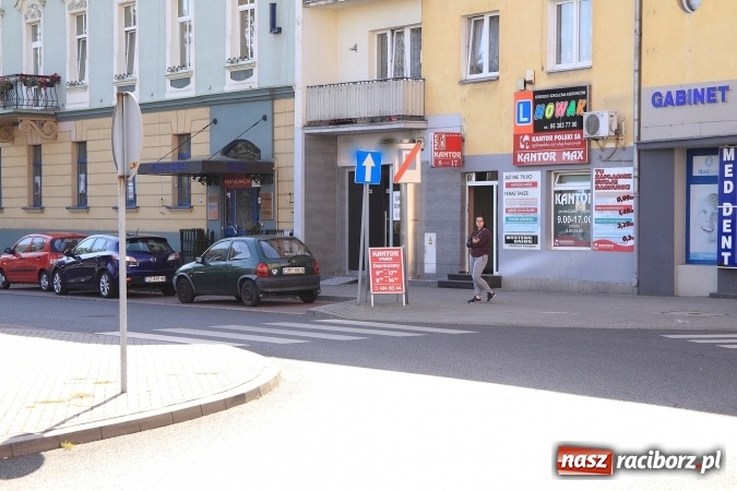 Zdjęcie w galerii na portalu naszraciborz.pl: Lokal użytkowy  do wynajęcia lub sprzedaży  przy Placu Dworcowym w Raciborzu wiadomości z regionu