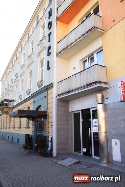 Zdjęcie w galerii na portalu naszraciborz.pl: Lokal użytkowy  do wynajęcia lub sprzedaży  przy Placu Dworcowym w Raciborzu wiadomości z regionu