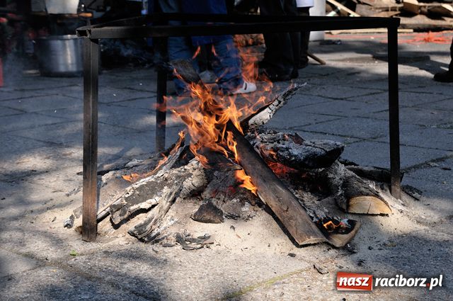 Zdjęcie w galerii na portalu naszraciborz.pl: Pożegnanie Lata - festyn na pl. Długosza  wiadomości z regionu