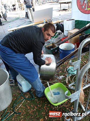Zdjęcie w galerii na portalu naszraciborz.pl: Pożegnanie Lata - festyn na pl. Długosza  wiadomości z regionu