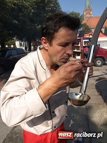 Zdjęcie w galerii na portalu naszraciborz.pl: Pożegnanie Lata - festyn na pl. Długosza  wiadomości z regionu