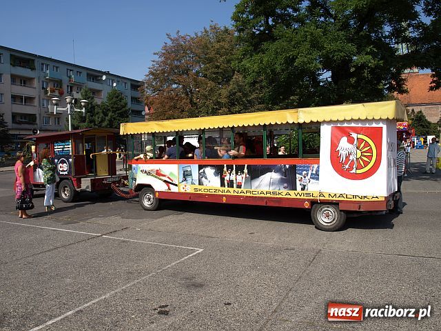 Zdjęcie w galerii na portalu naszraciborz.pl: Pożegnanie Lata - festyn na pl. Długosza  wiadomości z regionu