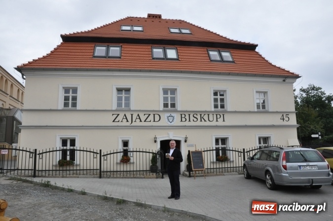 Zdjęcie w galerii na portalu naszraciborz.pl: W Zajeździe Biskupim spędził młodość wiadomości z regionu