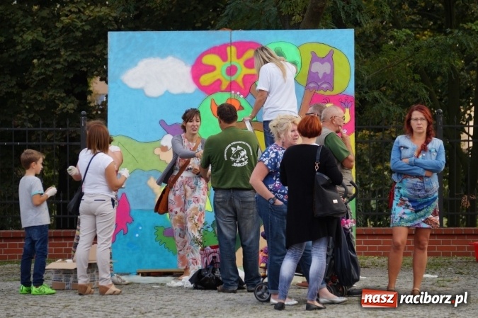 Zdjęcie w galerii na portalu naszraciborz.pl: Nazwa zobowiązuje! Czym Nędza bogata! po raz drugi na zamku wiadomości z regionu