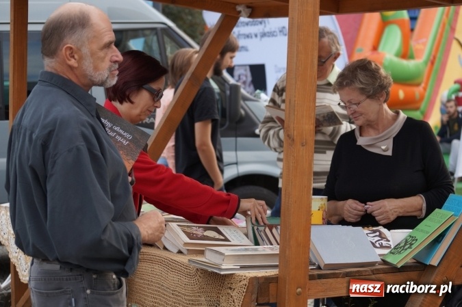 Zdjęcie w galerii na portalu naszraciborz.pl: Nazwa zobowiązuje! Czym Nędza bogata! po raz drugi na zamku wiadomości z regionu