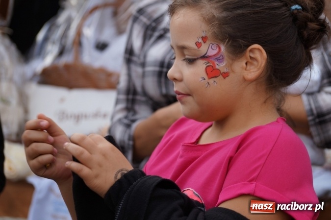 Zdjęcie w galerii na portalu naszraciborz.pl: Nazwa zobowiązuje! Czym Nędza bogata! po raz drugi na zamku wiadomości z regionu