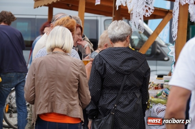 Zdjęcie w galerii na portalu naszraciborz.pl: Nazwa zobowiązuje! Czym Nędza bogata! po raz drugi na zamku wiadomości z regionu