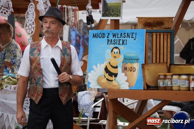 Zdjęcie w galerii na portalu naszraciborz.pl: Nazwa zobowiązuje! Czym Nędza bogata! po raz drugi na zamku wiadomości z regionu