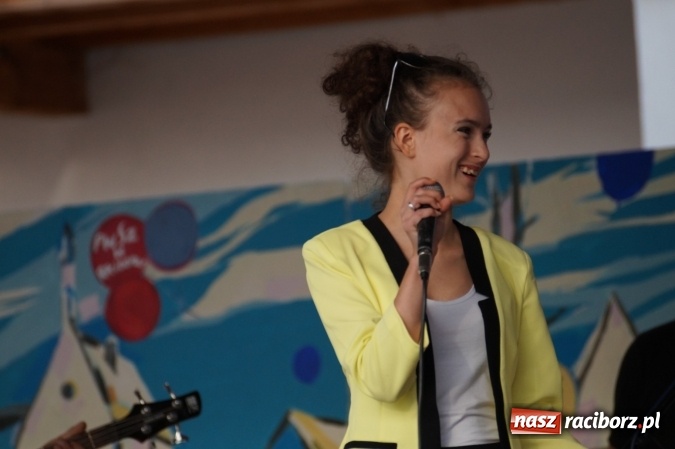 Zdjęcie w galerii na portalu naszraciborz.pl: Nazwa zobowiązuje! Czym Nędza bogata! po raz drugi na zamku wiadomości z regionu