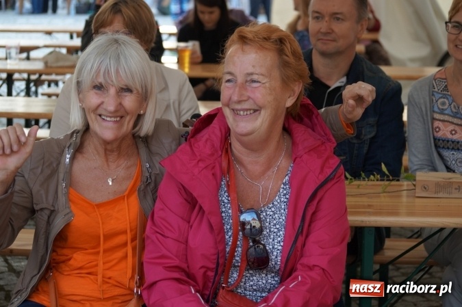 Zdjęcie w galerii na portalu naszraciborz.pl: Nazwa zobowiązuje! Czym Nędza bogata! po raz drugi na zamku wiadomości z regionu