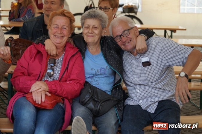 Zdjęcie w galerii na portalu naszraciborz.pl: Nazwa zobowiązuje! Czym Nędza bogata! po raz drugi na zamku wiadomości z regionu