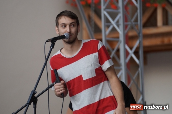 Zdjęcie w galerii na portalu naszraciborz.pl: Nazwa zobowiązuje! Czym Nędza bogata! po raz drugi na zamku wiadomości z regionu