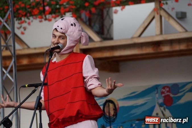 Zdjęcie w galerii na portalu naszraciborz.pl: Nazwa zobowiązuje! Czym Nędza bogata! po raz drugi na zamku wiadomości z regionu