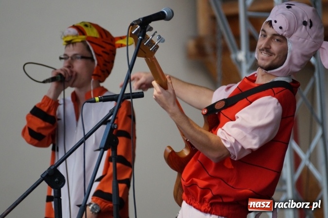 Zdjęcie w galerii na portalu naszraciborz.pl: Nazwa zobowiązuje! Czym Nędza bogata! po raz drugi na zamku wiadomości z regionu