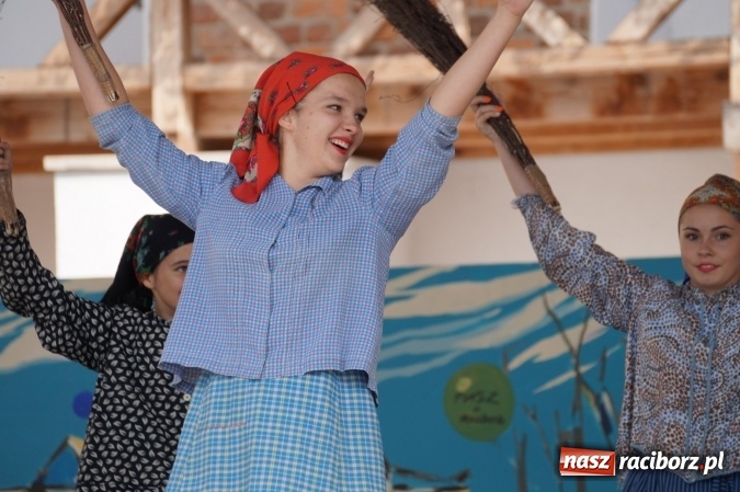 Zdjęcie w galerii na portalu naszraciborz.pl: Nazwa zobowiązuje! Czym Nędza bogata! po raz drugi na zamku wiadomości z regionu