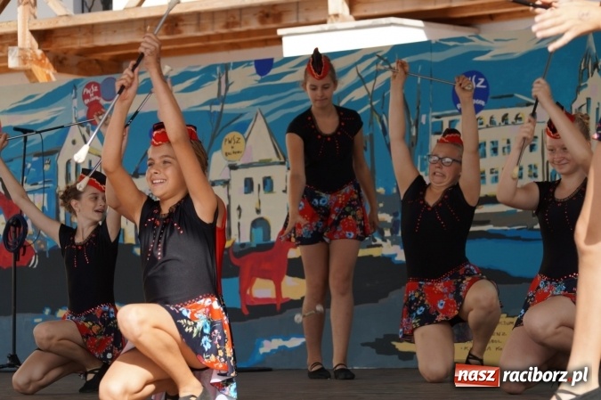 Zdjęcie w galerii na portalu naszraciborz.pl: Nazwa zobowiązuje! Czym Nędza bogata! po raz drugi na zamku wiadomości z regionu