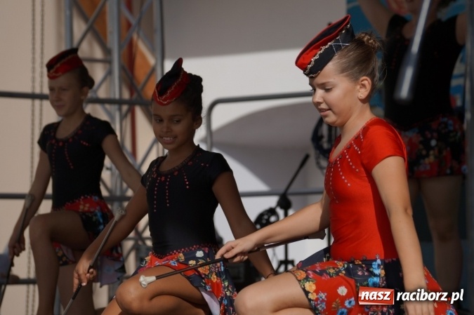 Zdjęcie w galerii na portalu naszraciborz.pl: Nazwa zobowiązuje! Czym Nędza bogata! po raz drugi na zamku wiadomości z regionu