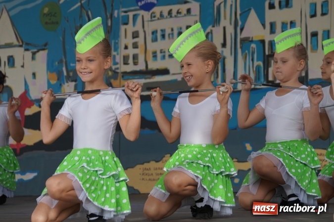 Zdjęcie w galerii na portalu naszraciborz.pl: Nazwa zobowiązuje! Czym Nędza bogata! po raz drugi na zamku wiadomości z regionu