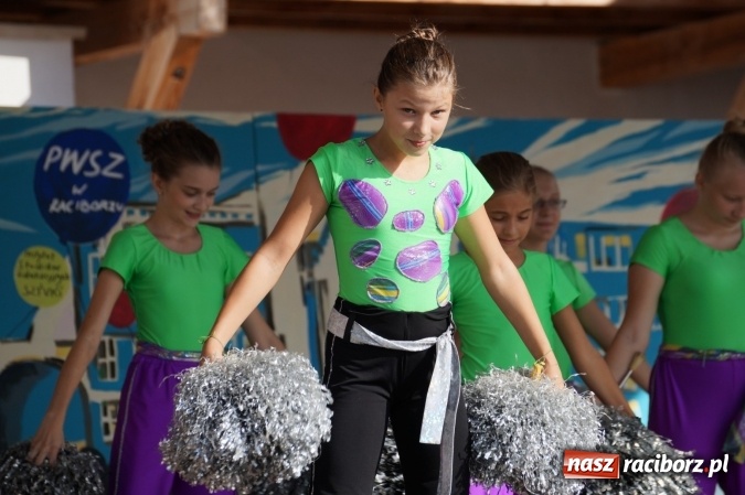 Zdjęcie w galerii na portalu naszraciborz.pl: Nazwa zobowiązuje! Czym Nędza bogata! po raz drugi na zamku wiadomości z regionu