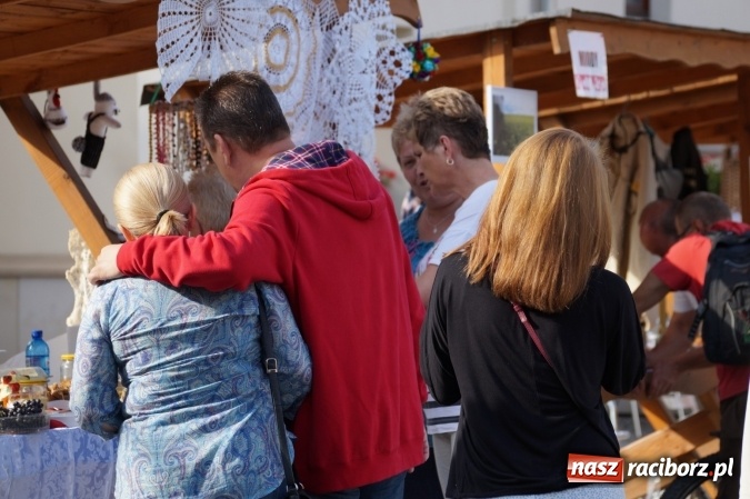 Zdjęcie w galerii na portalu naszraciborz.pl: Nazwa zobowiązuje! Czym Nędza bogata! po raz drugi na zamku wiadomości z regionu