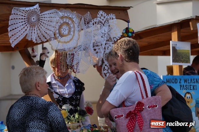Zdjęcie w galerii na portalu naszraciborz.pl: Nazwa zobowiązuje! Czym Nędza bogata! po raz drugi na zamku wiadomości z regionu