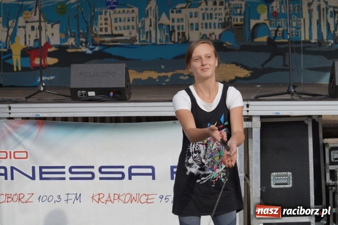 Zdjęcie w galerii na portalu naszraciborz.pl: Nazwa zobowiązuje! Czym Nędza bogata! po raz drugi na zamku wiadomości z regionu